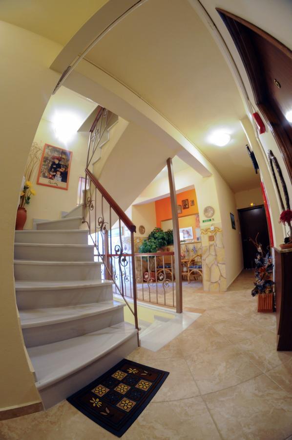 Nefeli Rooms Pefki  Extérieur photo