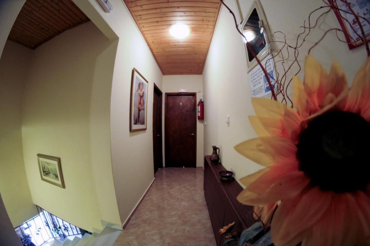 Nefeli Rooms Pefki  Extérieur photo