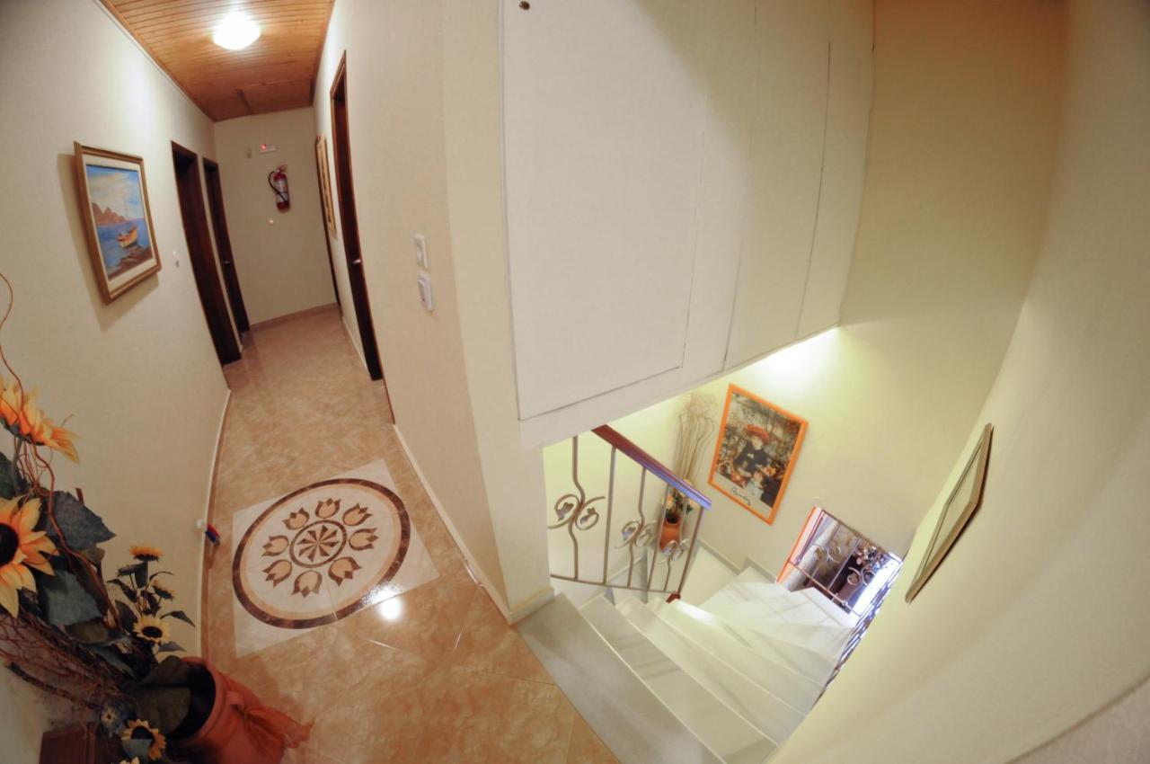 Nefeli Rooms Pefki  Extérieur photo