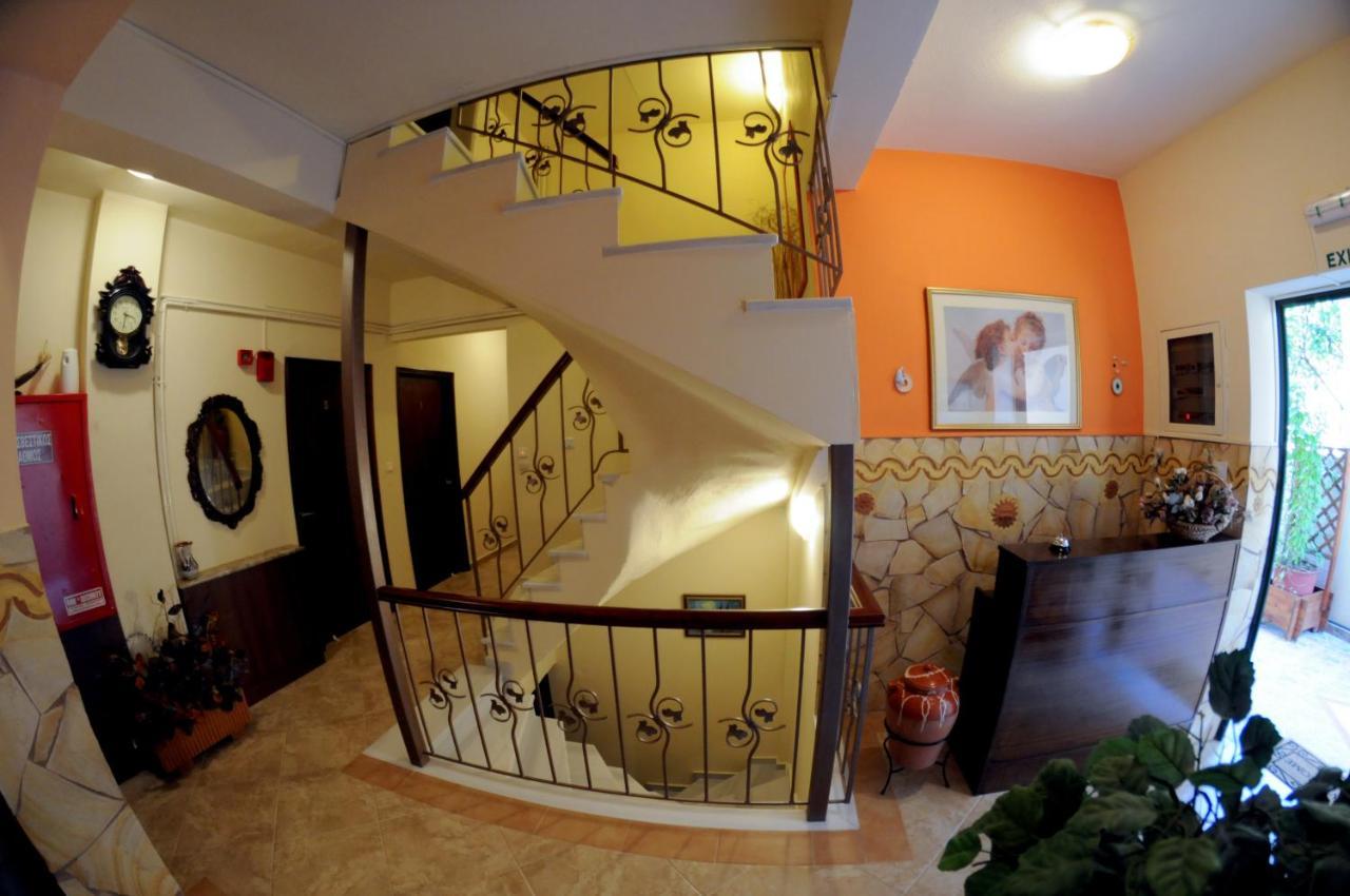Nefeli Rooms Pefki  Extérieur photo